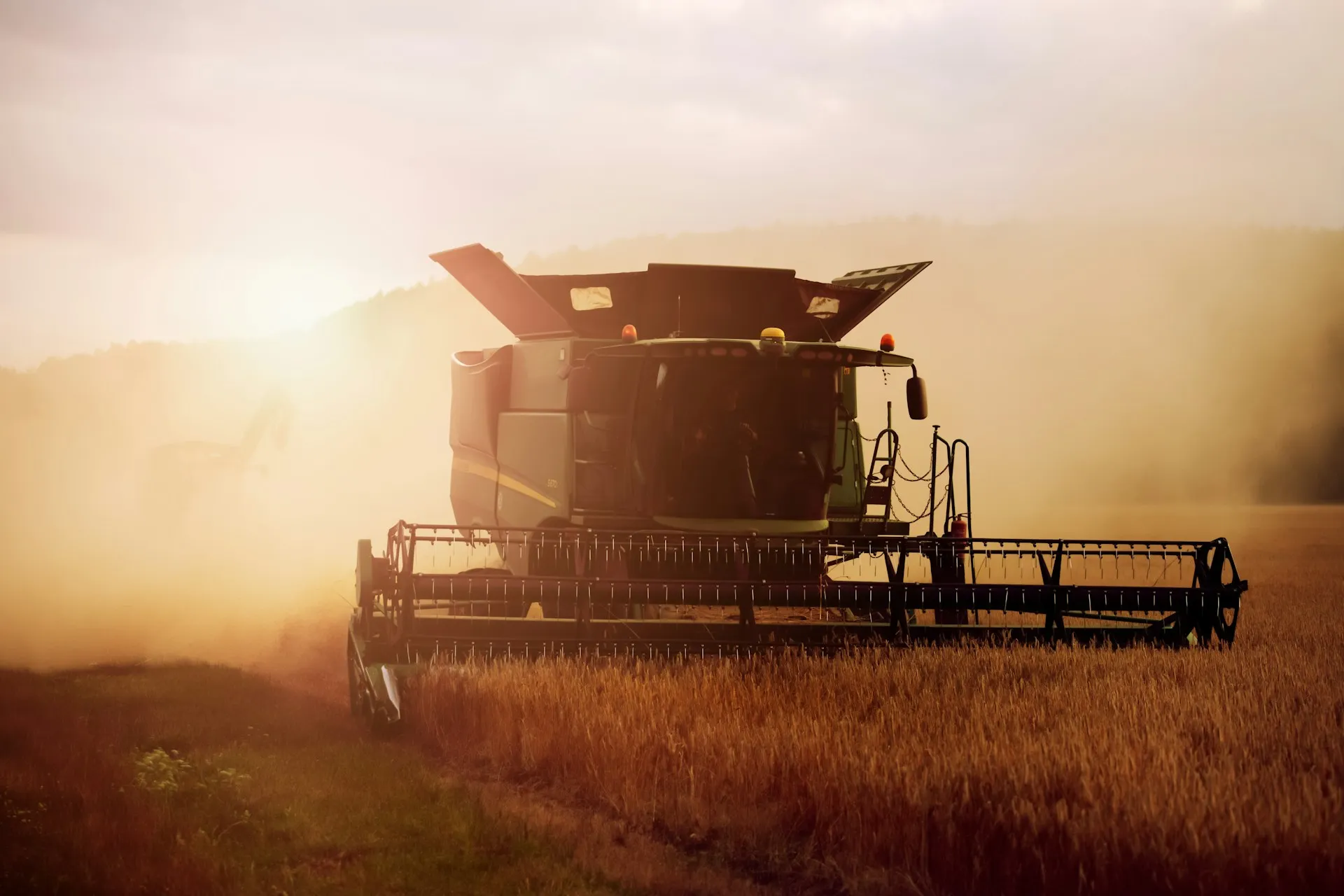 Cum să îți protejezi utilajele agricole de uzura prematură. Top 5 recomandări